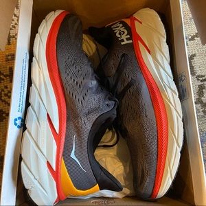 HOKA Mens Clifton 8 10.5 Wide NIB